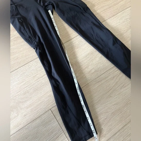 Lululemon high waisted leggings size 4 - Picture 7 of 7